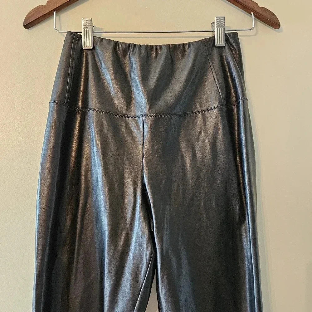 Aritzia Wilfred Free Daria High Waisted  Moto Vegan Leather Biker Pants Black M. - Picture 8 of 12